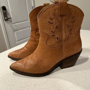 Lucky Brand Ankle distressed boot